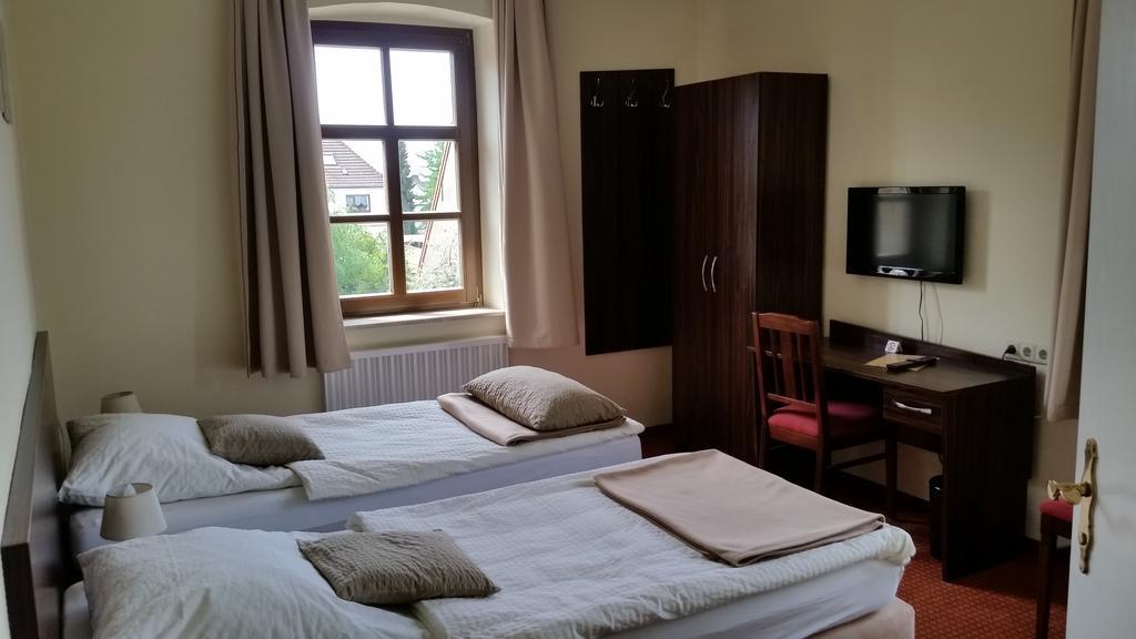 Linde Restaurant & Hotel Nußloch 외부 사진